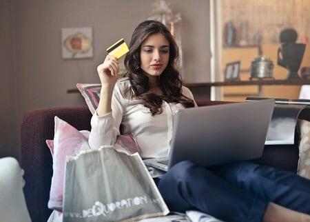 How is the e-commerce industry impacting on UK retail? 